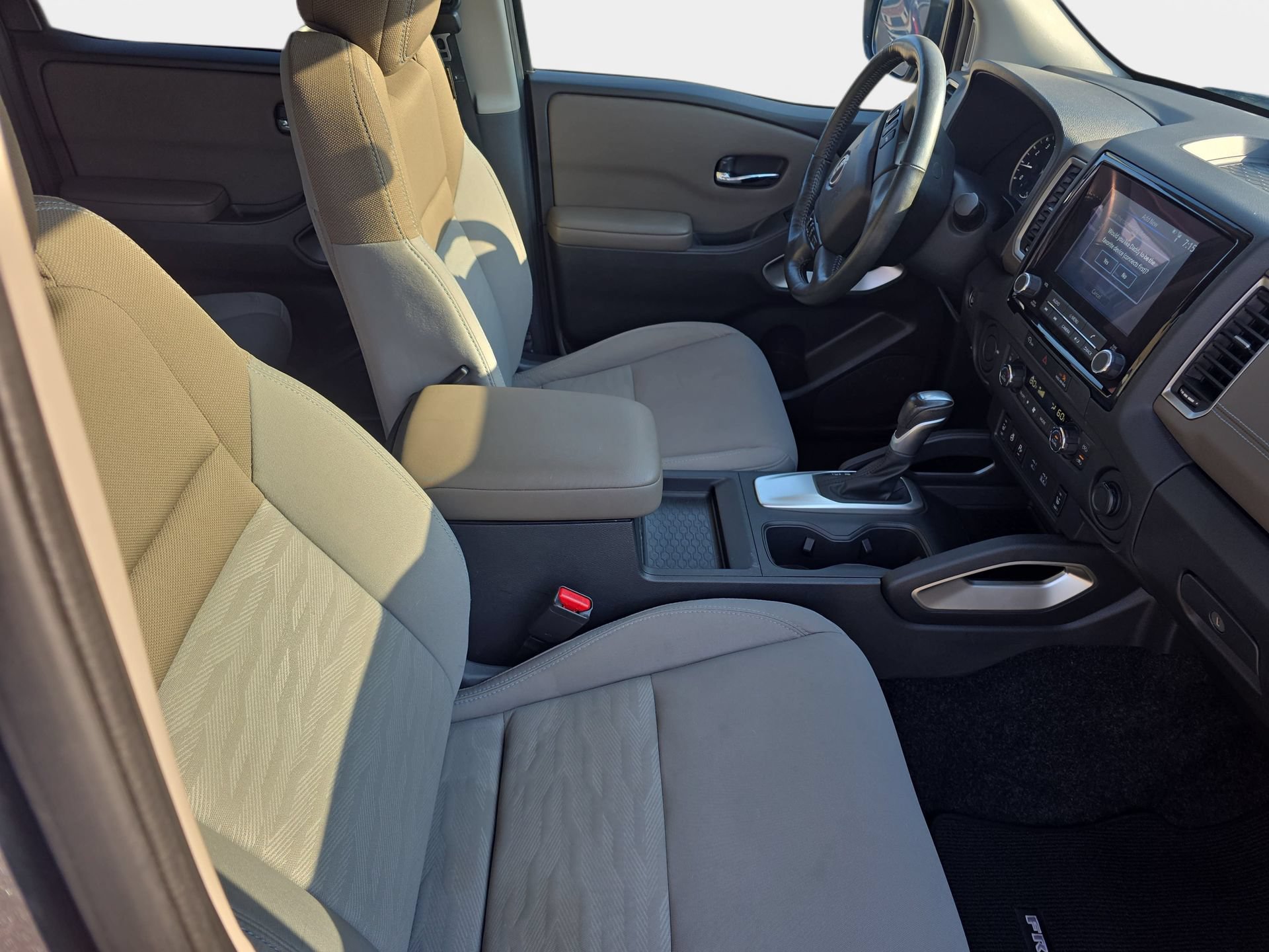 Used 2024 Nissan Frontier SV w/ Technology Package RWD image 10