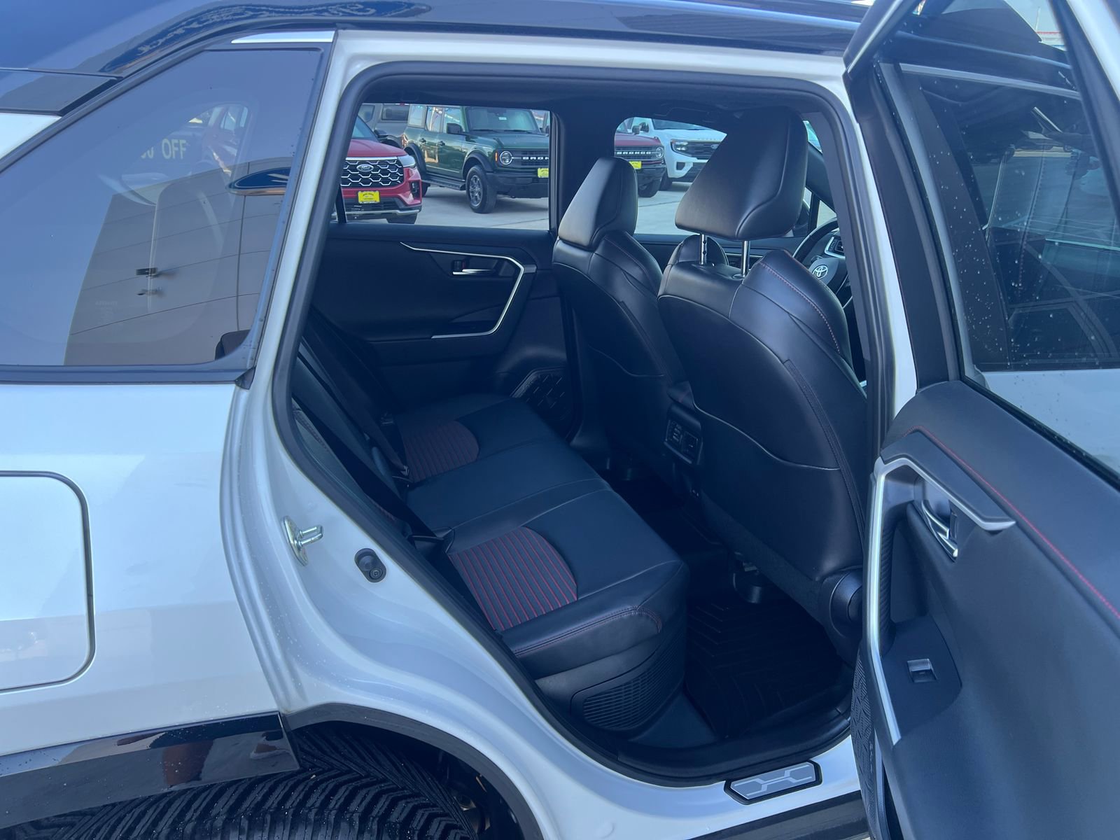 Used 2023 Toyota RAV4 XSE AWD/4WD image 14