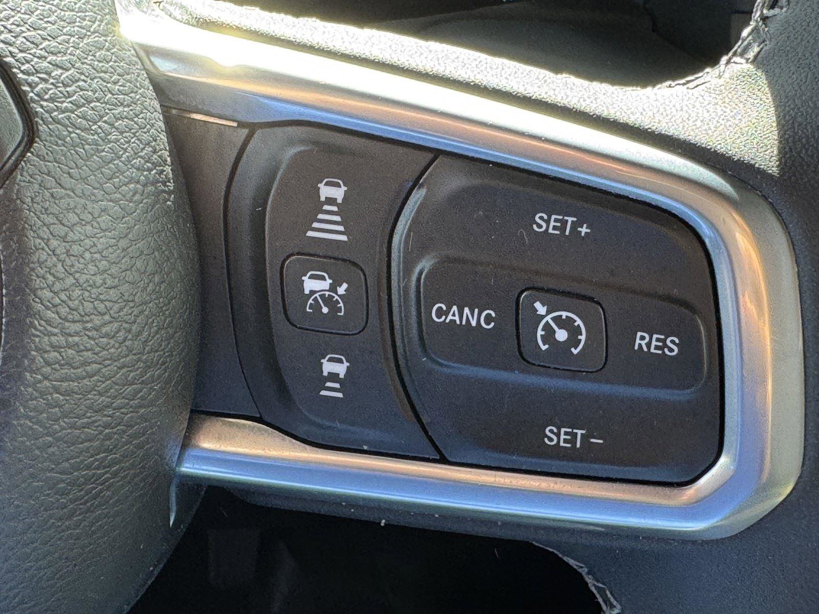 Certified 2025 Jeep Wrangler Sahara w/ Safety Group AWD/4WD image 21
