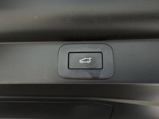Used 2024 Land Rover Range Rover Long Wheelbase SE AWD/4WD image 32