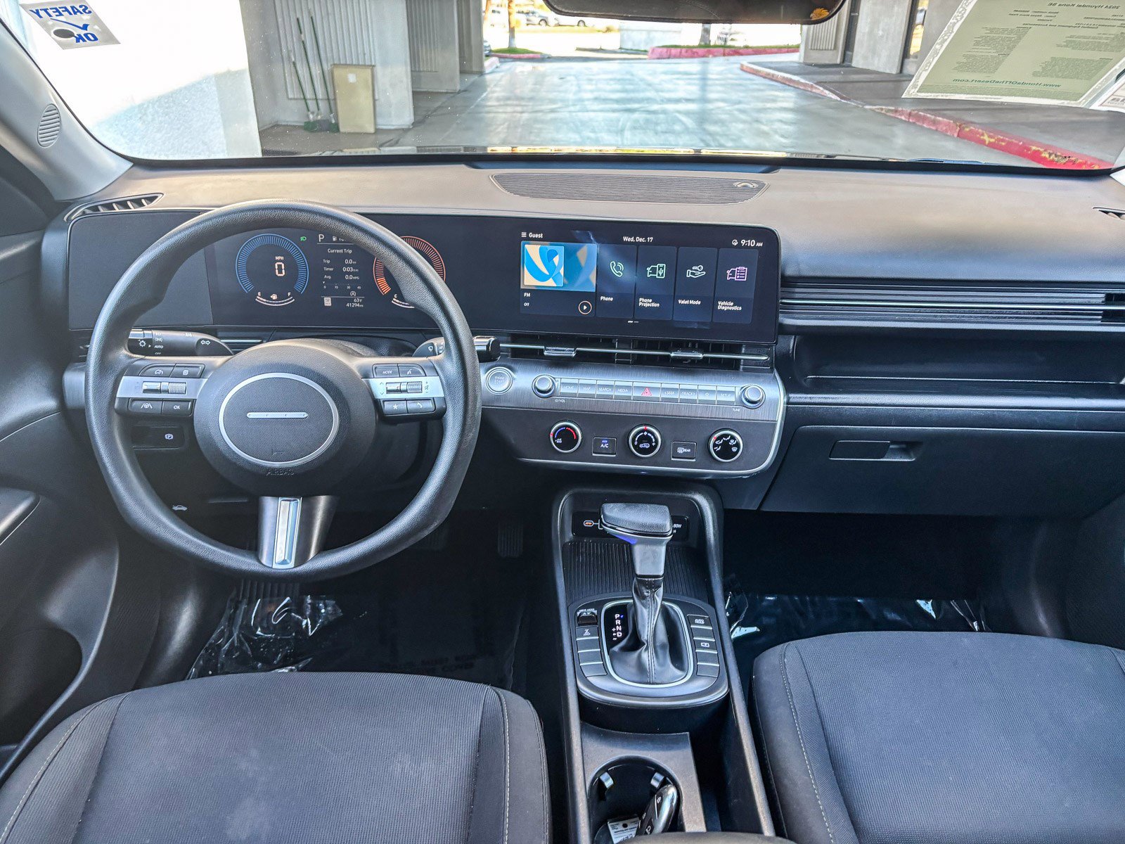 Used 2024 Hyundai Kona SE image 16