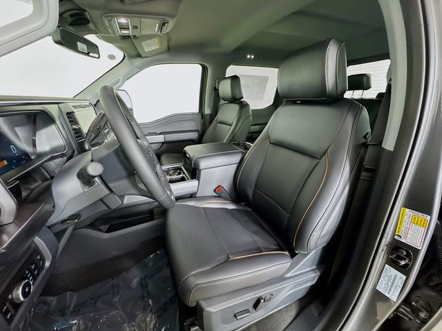 New 2026 Ford F250 Lariat w/ Chrome Package image 22