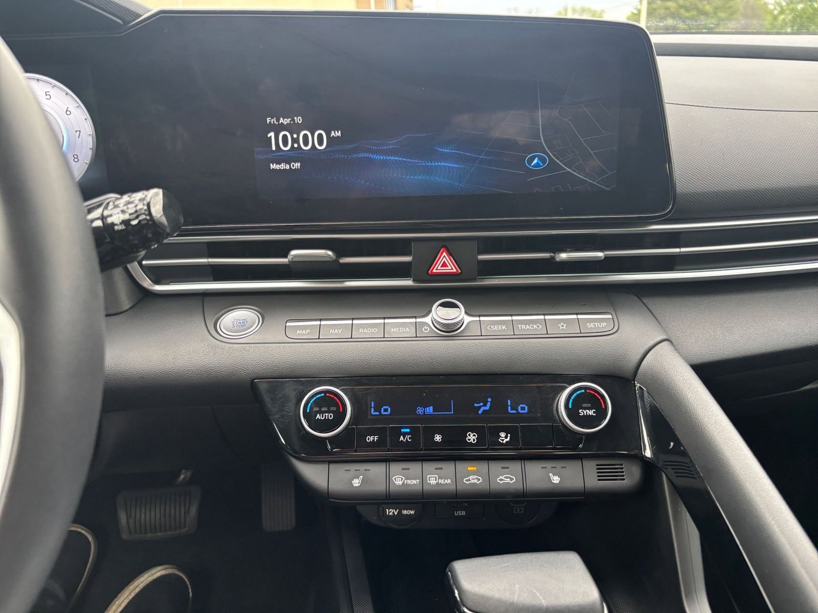 Used 2025 Hyundai Elantra SEL FWD image 17