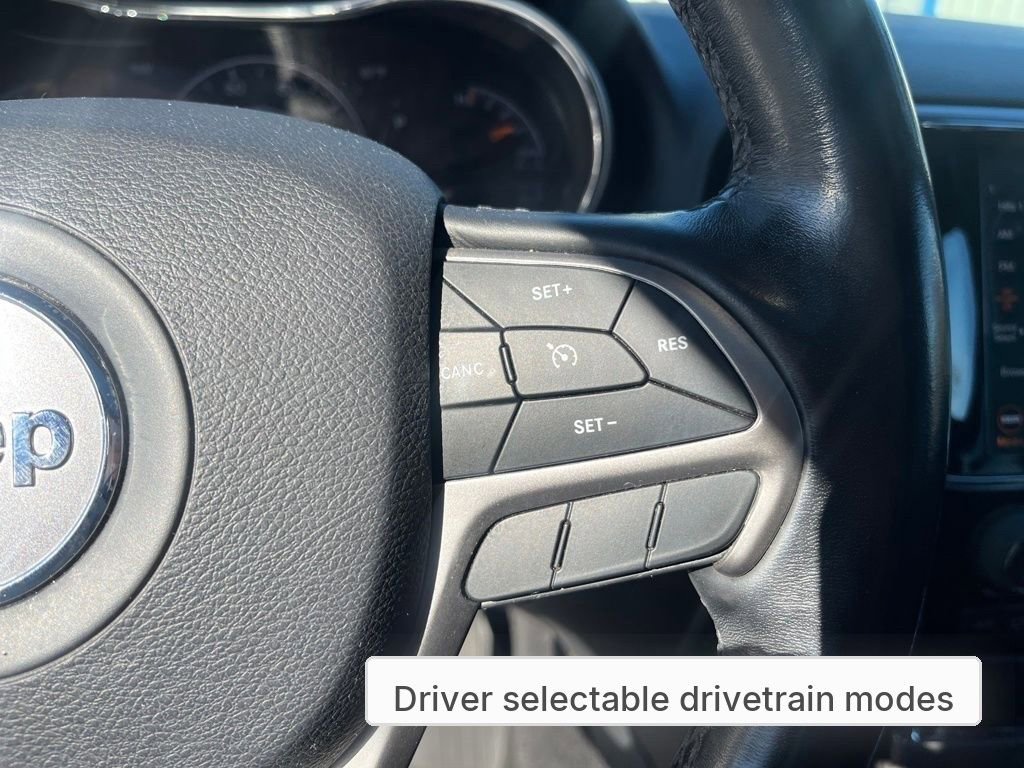 Used 2020 Jeep Grand Cherokee Limited AWD/4WD image 15