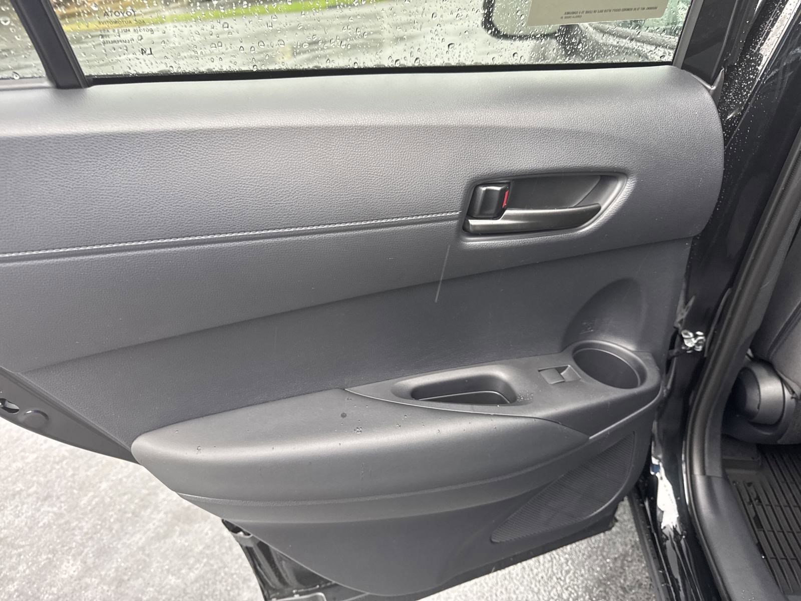 New 2025 Toyota Corolla Cross LE w/ Moonroof Package FWD image 28