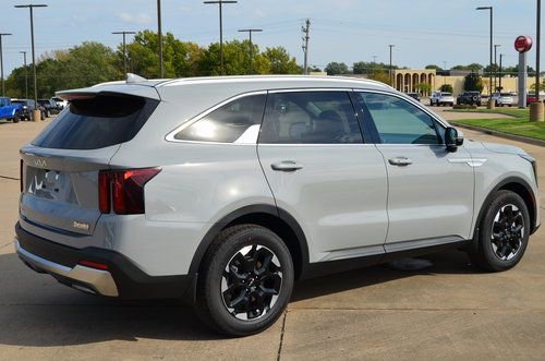 New 2026 Kia Sorento S w/ S Panoramic Sunroof Package image 5