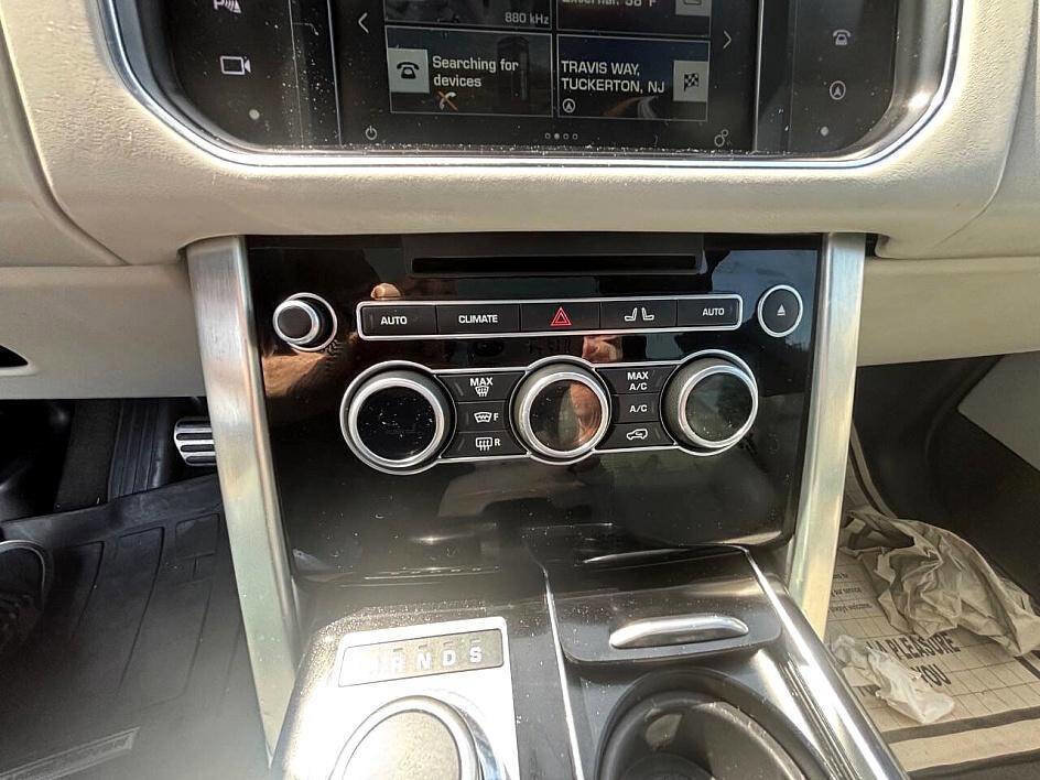 Used 2016 Land Rover Range Rover Supercharged image 30
