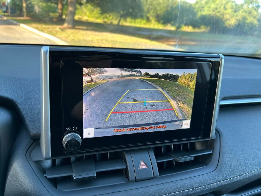 Used 2024 Toyota RAV4 LE AWD/4WD image 24