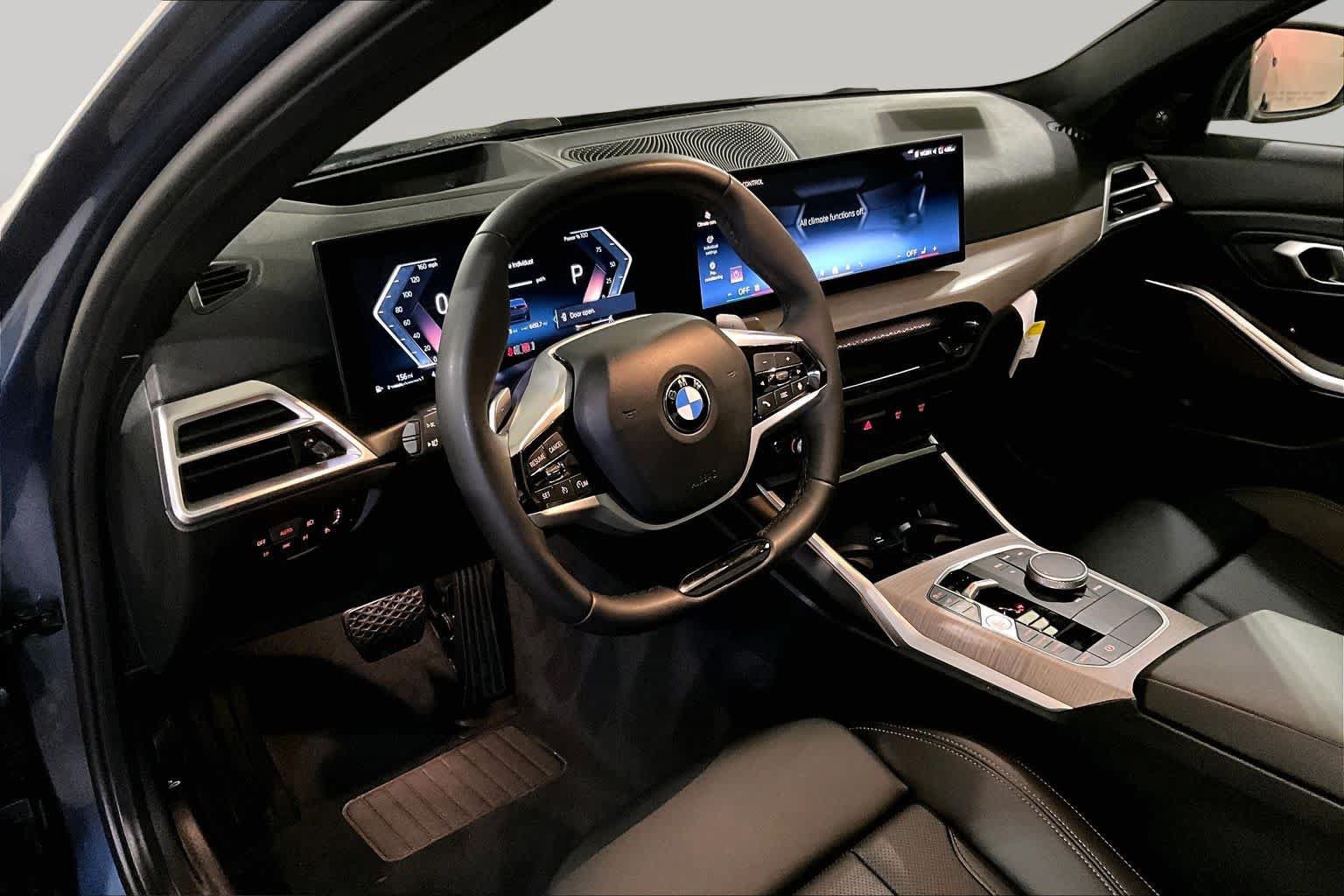 Certified 2025 BMW 330i xDrive Sedan w/ Premium Package AWD/4WD image 17