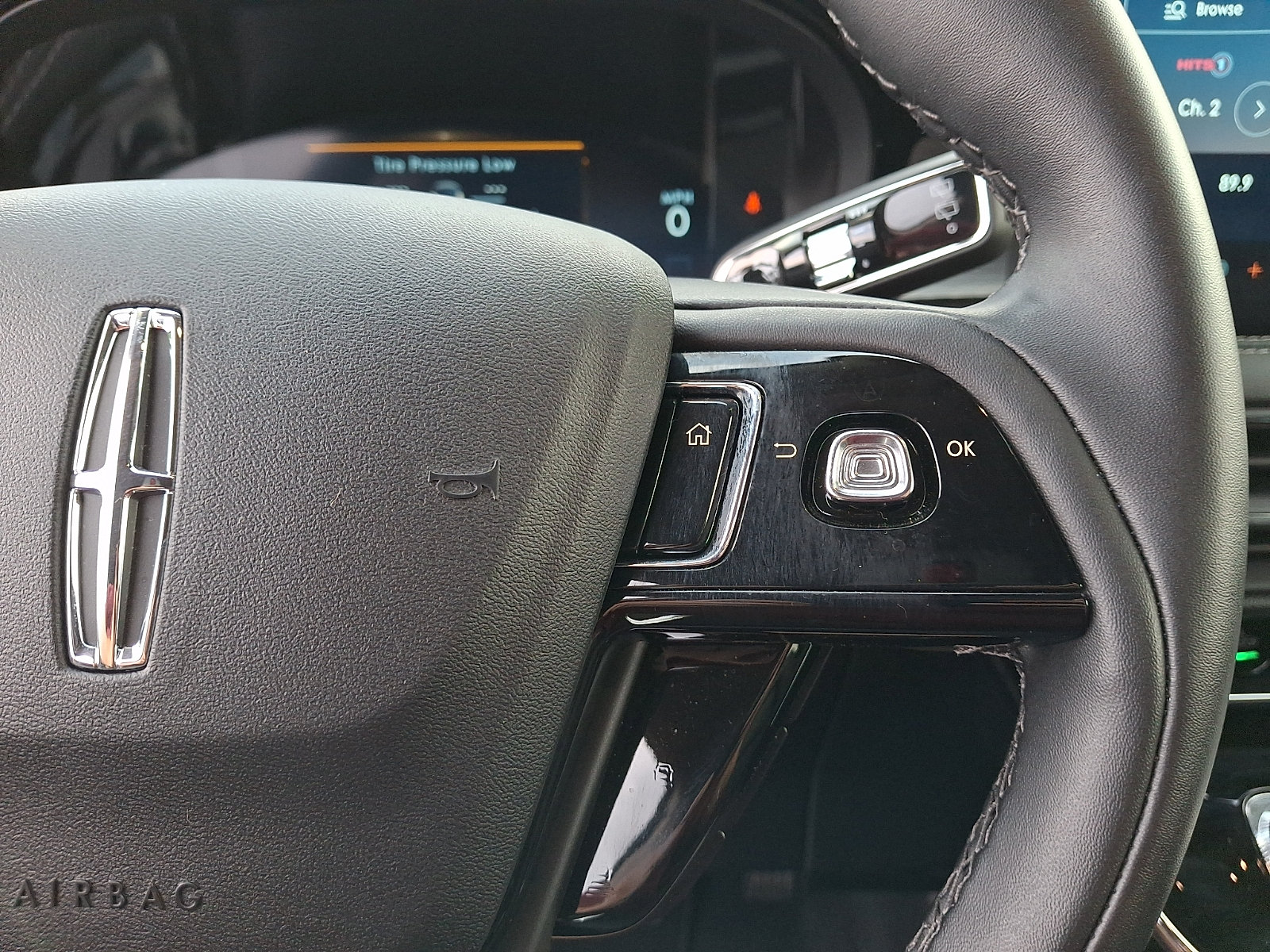 Certified 2026 Lincoln Corsair Premiere AWD/4WD image 23