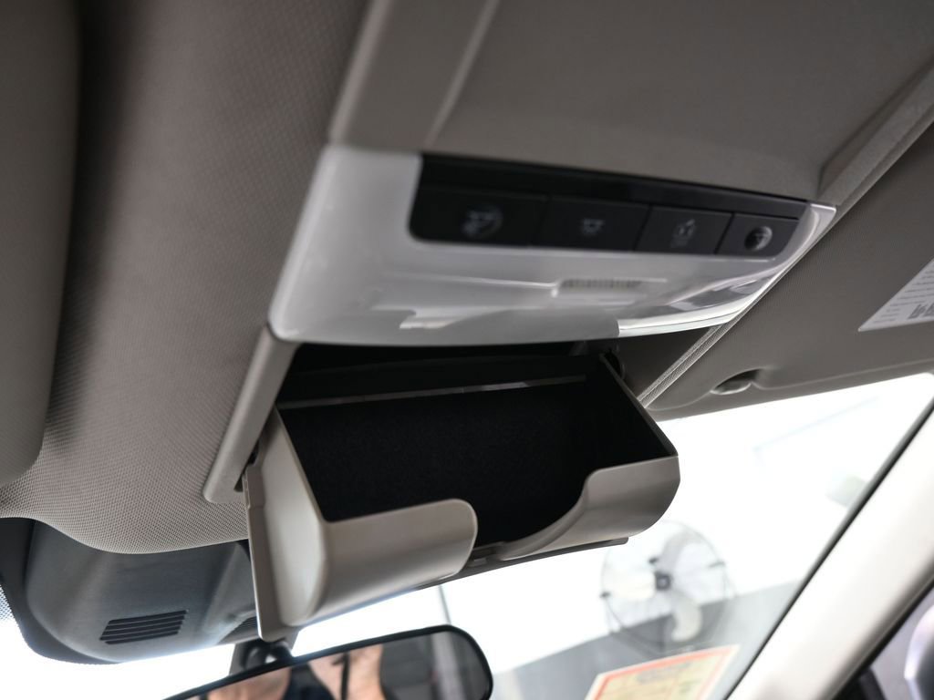 Used 2023 Nissan Rogue S image 30