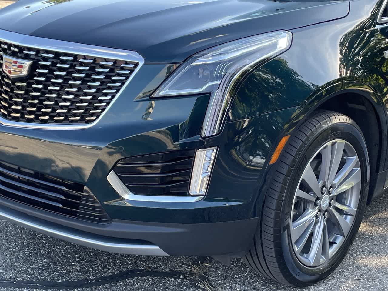 Certified 2024 Cadillac XT5 Premium Luxury FWD image 38