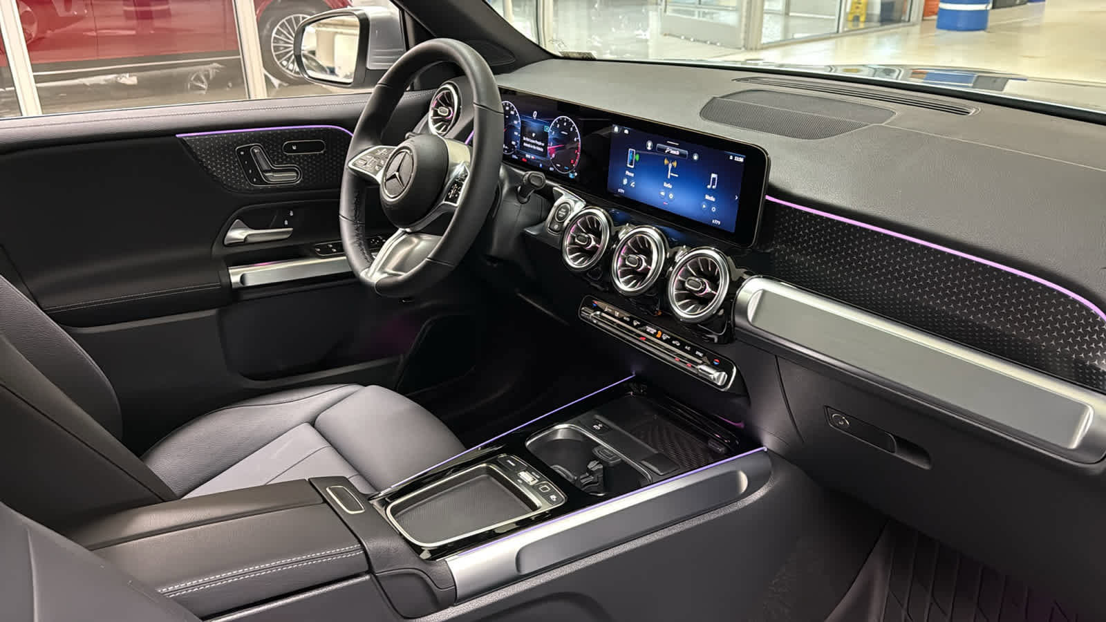 New 2026 Mercedes-Benz GLB 250 4MATIC image 36