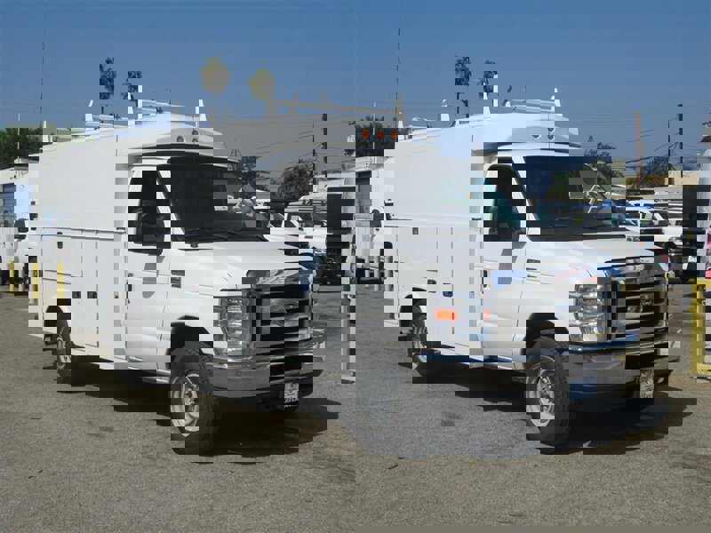 Used 2019 Ford E-350 and Econoline 350 Super Duty w/ Power Windows & Locks Group
