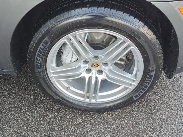 Certified 2016 Porsche Macan S image 11