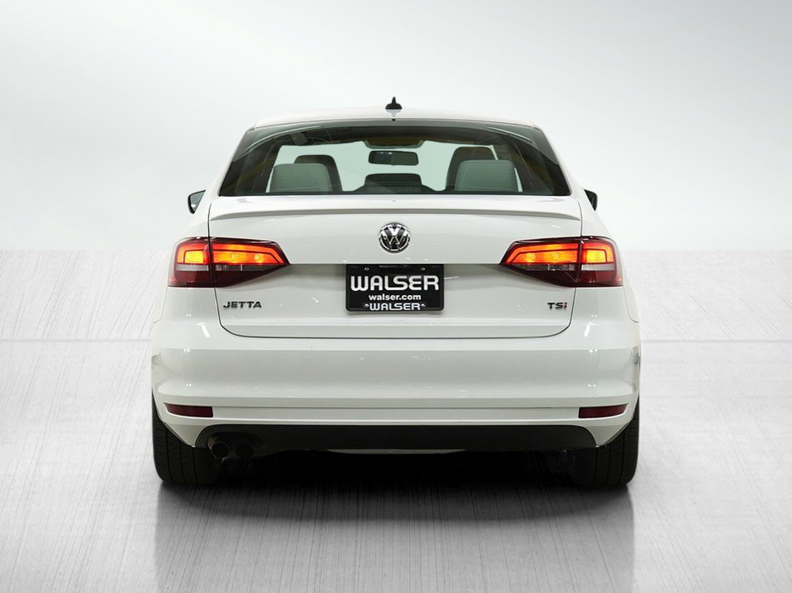 Used 2016 Volkswagen Jetta Sport FWD image 4