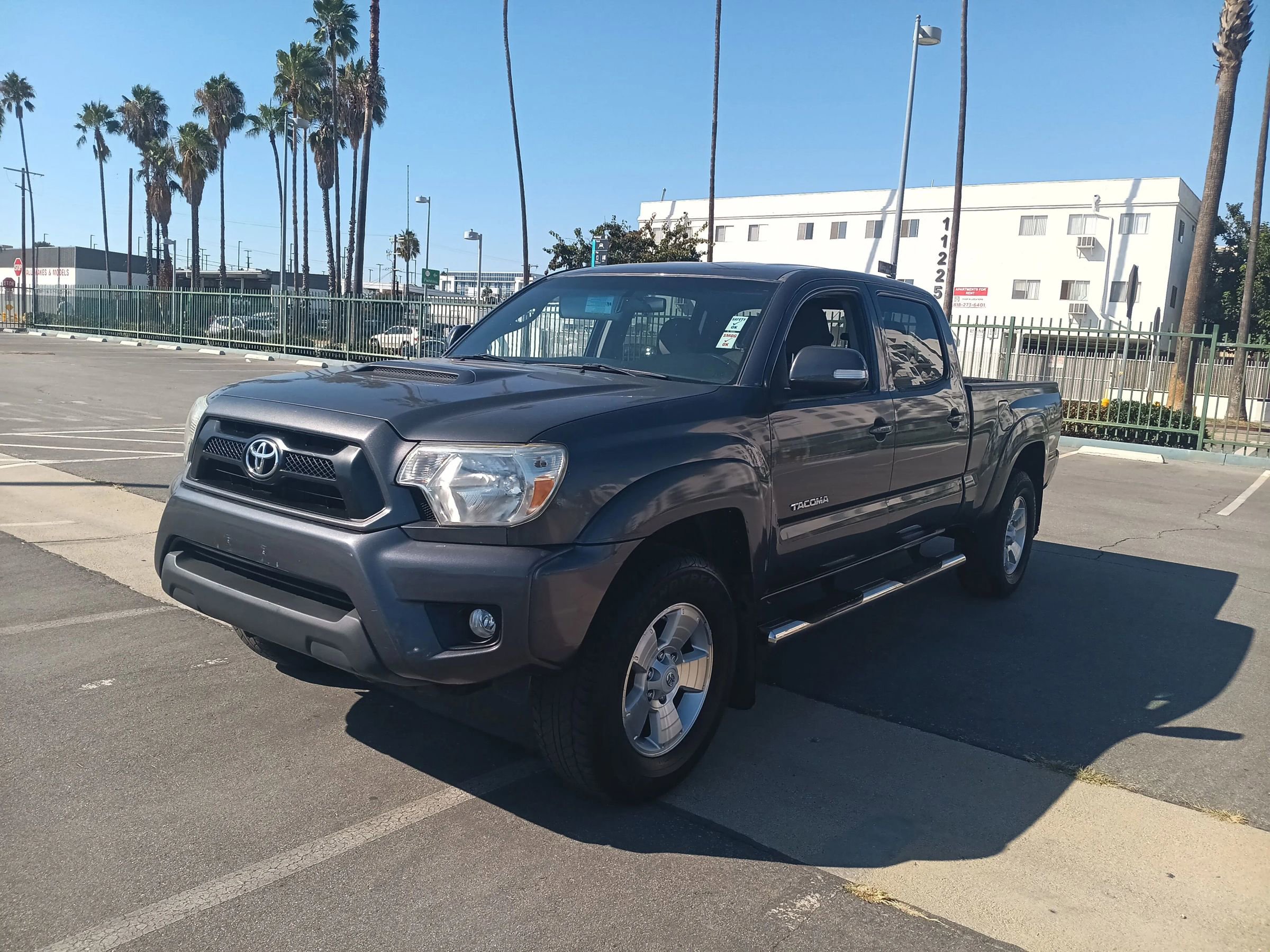 Used 2015 Toyota Tacoma 4x4 Double Cab image 3
