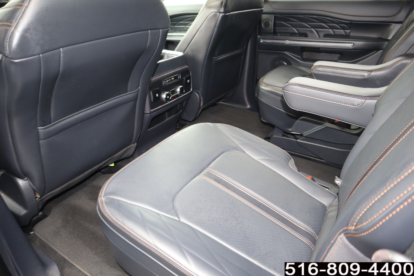 Used 2024 Ford Expedition Platinum AWD/4WD image 13