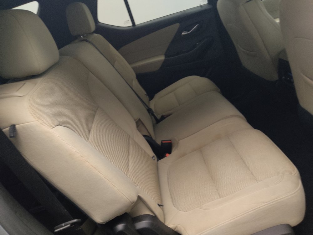 Used 2023 Chevrolet Traverse LS FWD image 19