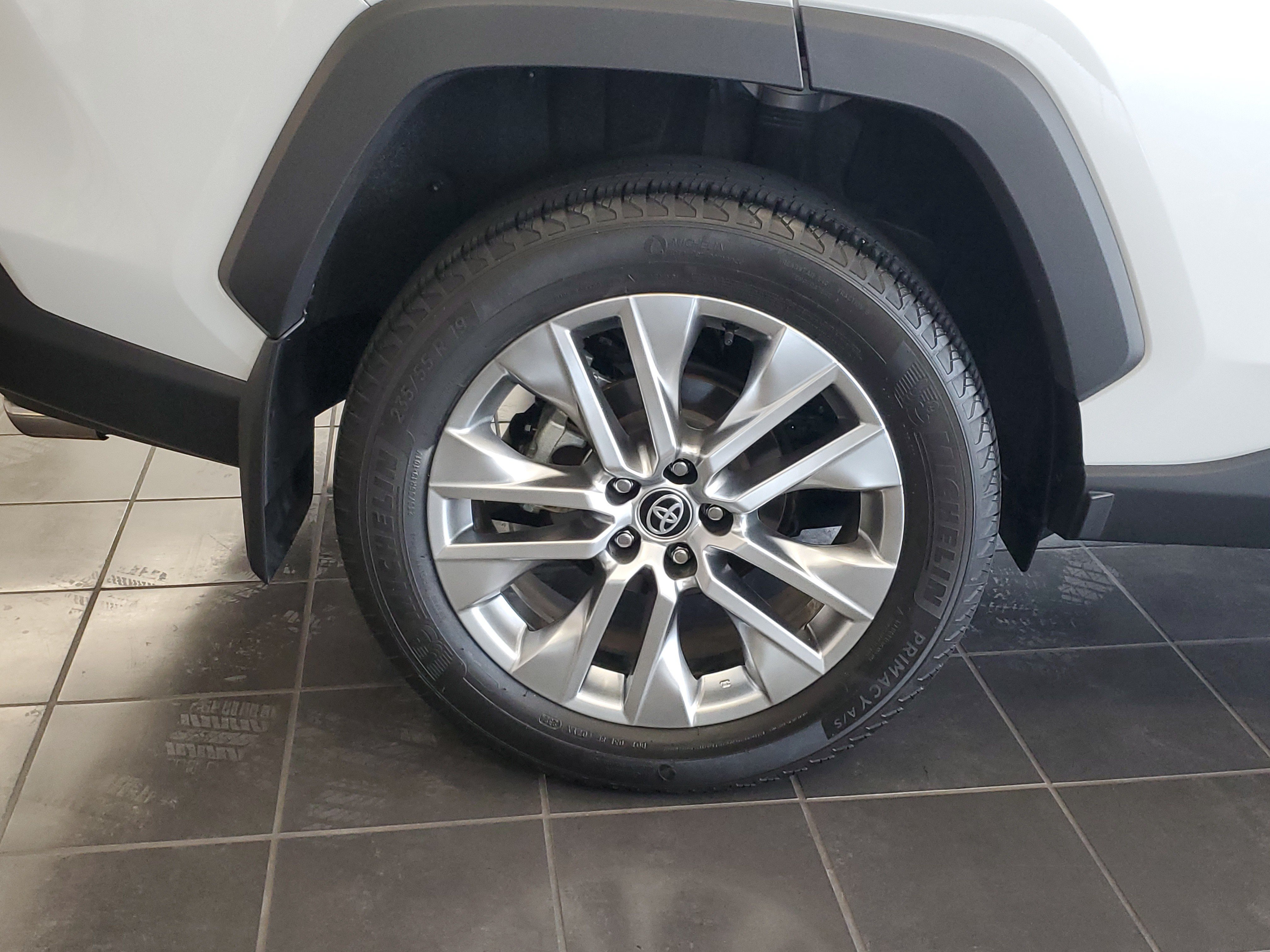 Used 2024 Toyota RAV4 XLE Premium FWD image 7