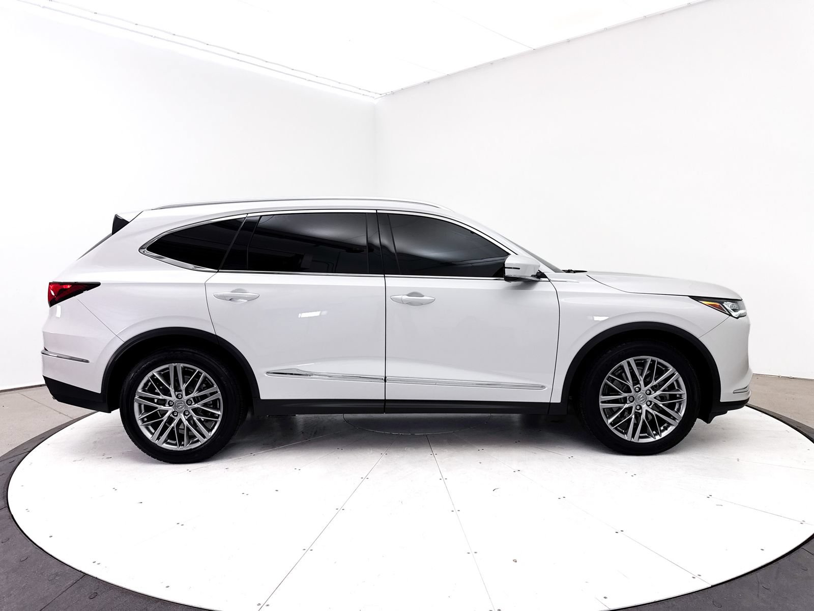 Used 2023 Acura MDX w/ Advance Package AWD/4WD image 44