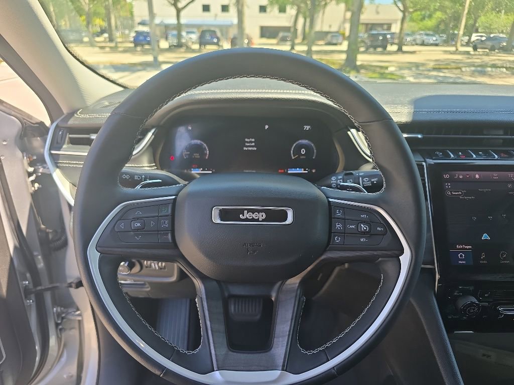 Used 2021 Jeep Grand Cherokee L Limited RWD image 20