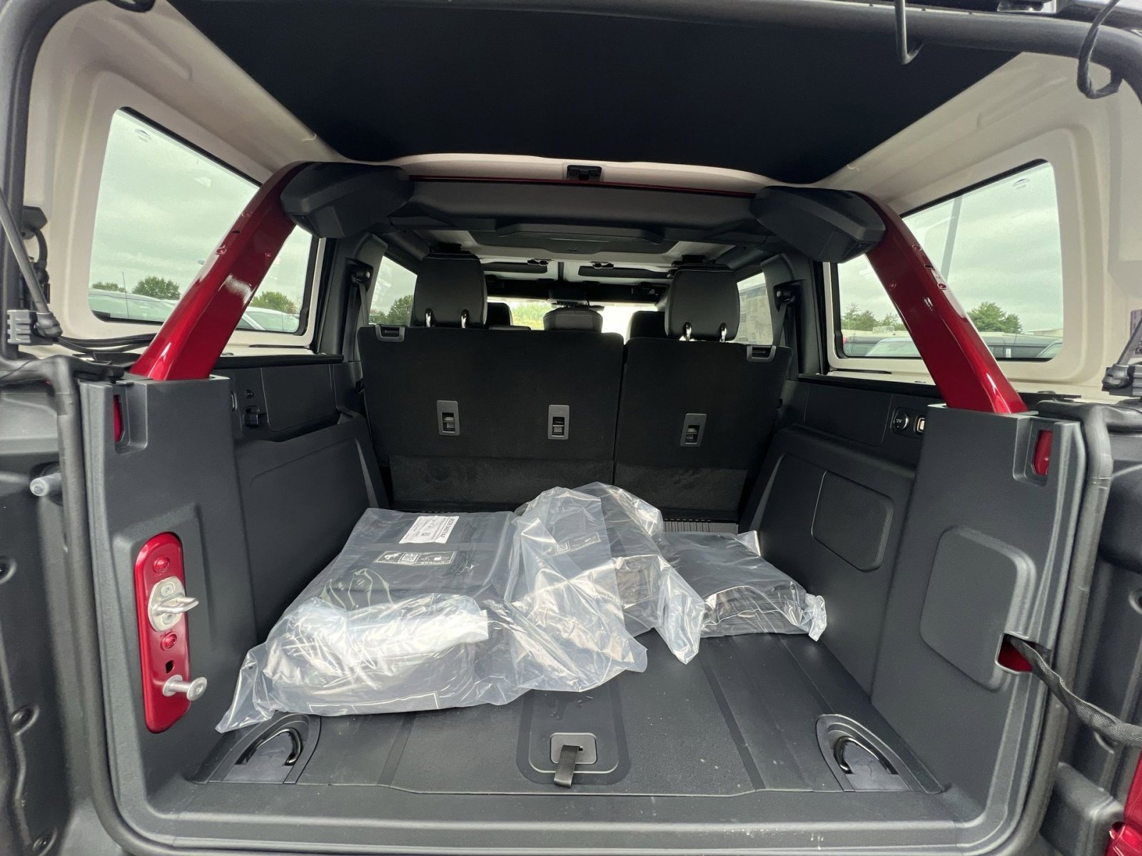 New 2025 Ford Bronco Badlands image 25