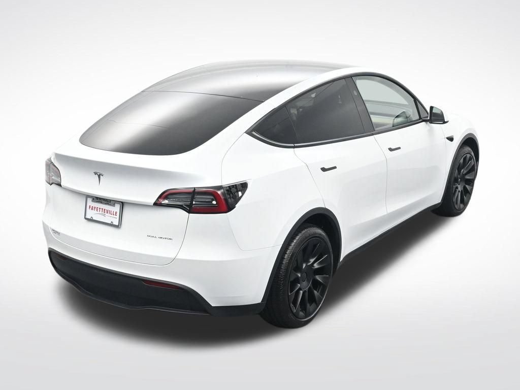 Used 2023 Tesla Model Y Long Range AWD/4WD image 23