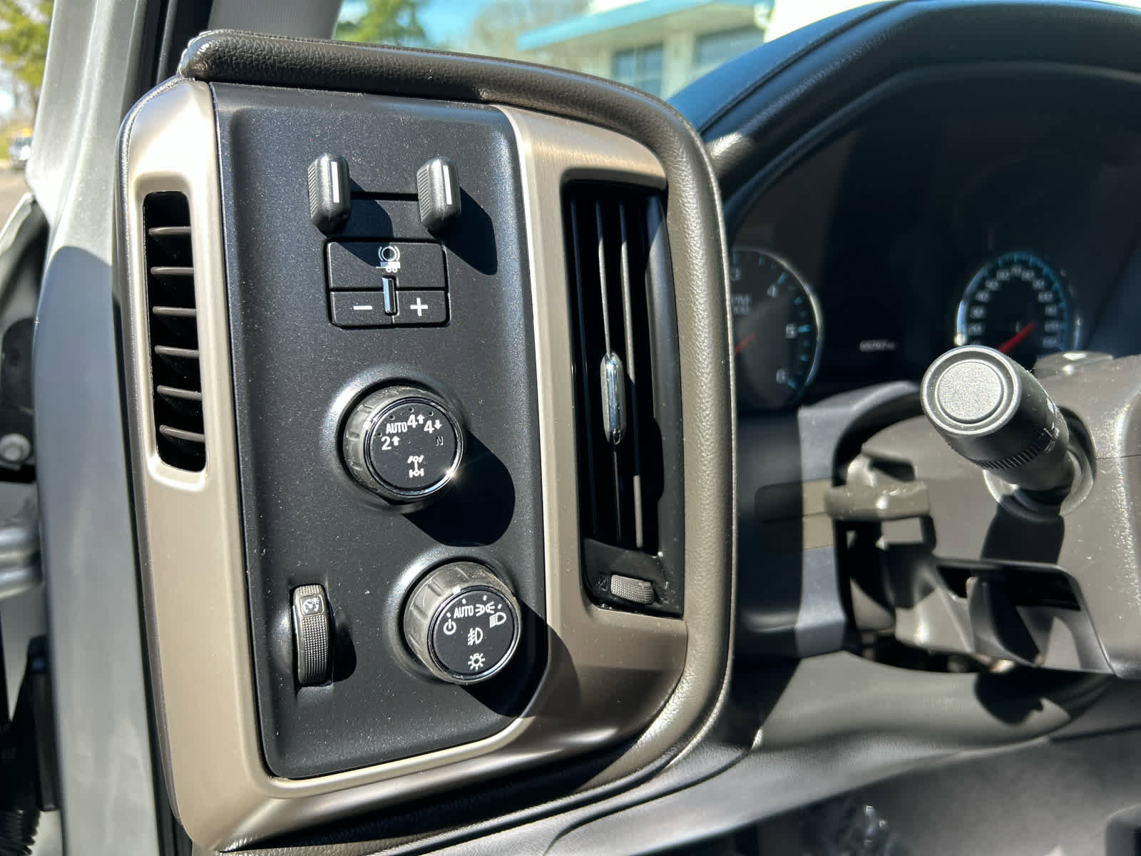 Used 2018 GMC Sierra 1500 Denali w/ Denali Ultimate Package AWD/4WD image 16