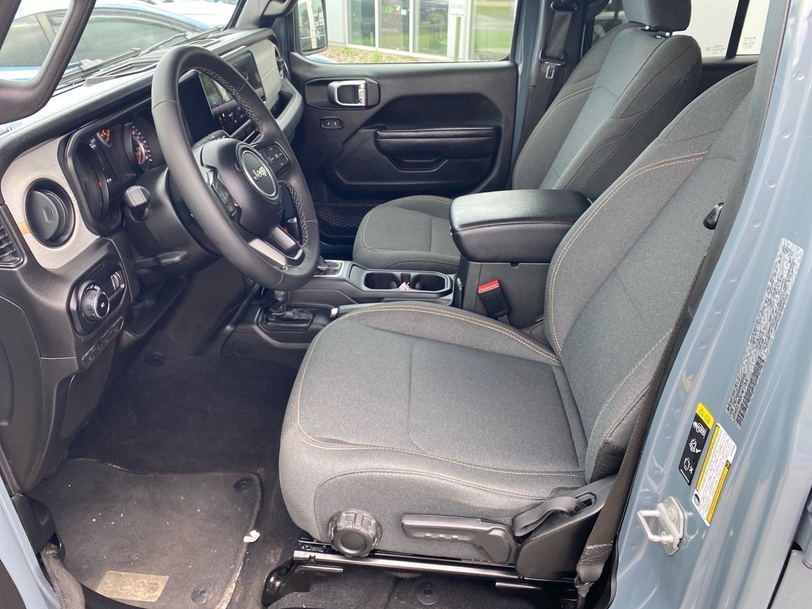 Used 2025 Jeep Wrangler Unlimited Sport AWD/4WD image 9