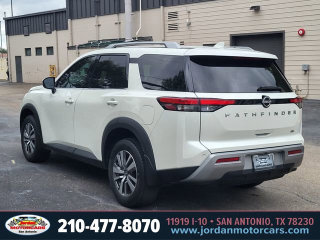 Used 2023 Nissan Pathfinder SL FWD image 3