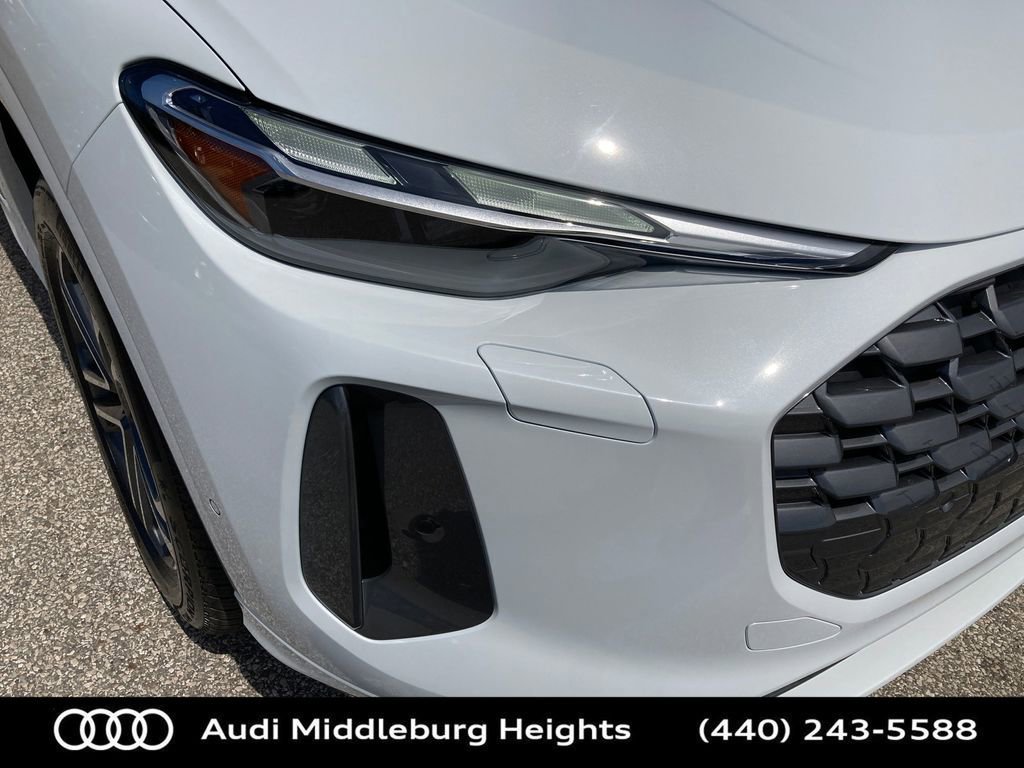 Used 2025 Audi Q5 Premium w/ Convenience Package image 21