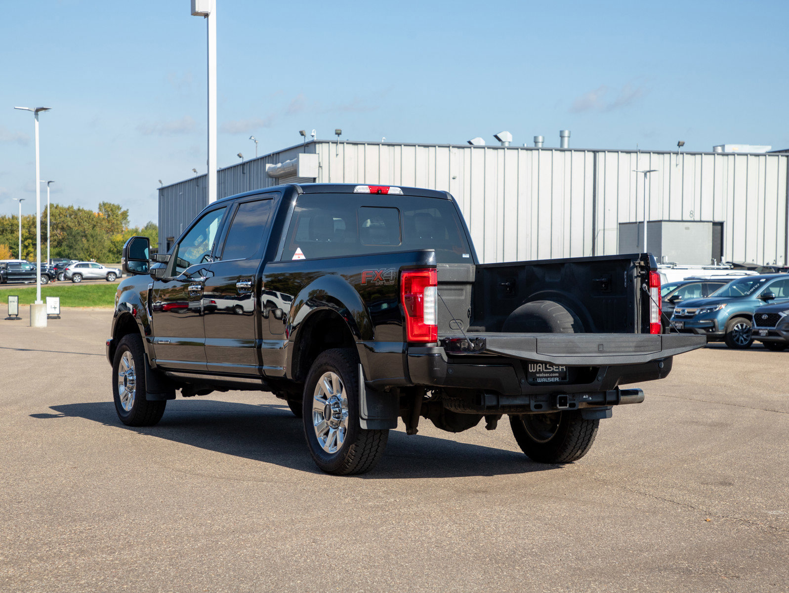 Used 2019 Ford F250 Platinum w/ Platinum Ultimate Package image 9