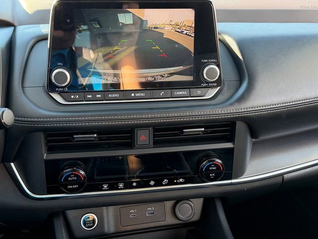 Certified 2023 Nissan Rogue SV image 18