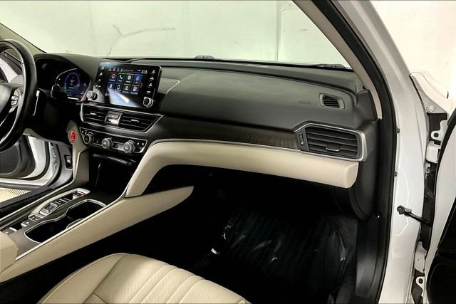 Used 2022 Honda Accord Touring image 16