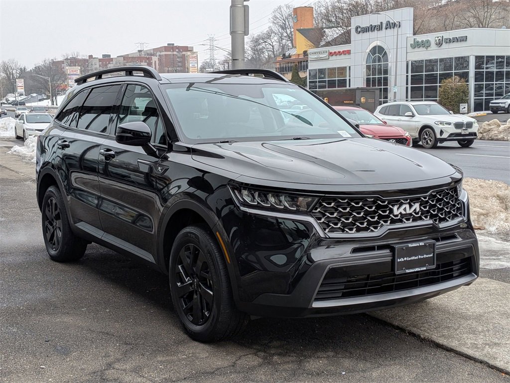 Certified 2023 Kia Sorento S w/ Panoramic Sunroof Package image 4