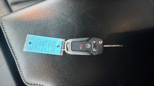 Used 2021 Ford F350 Lariat w/ Chrome Package image 26