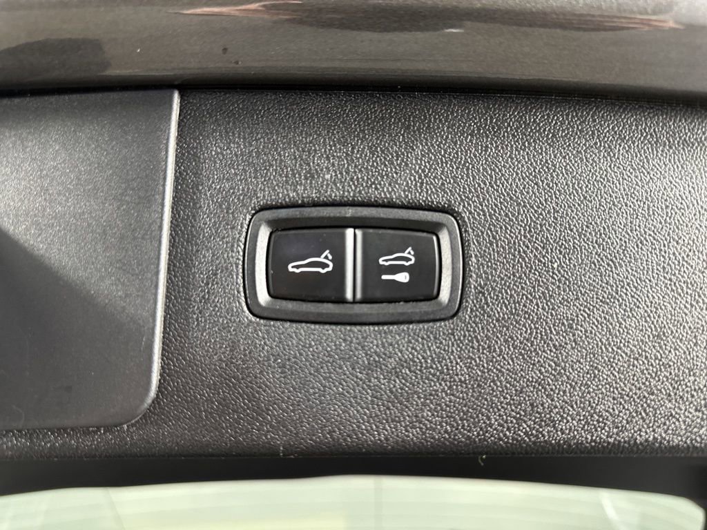 Used 2021 Porsche Cayenne image 25