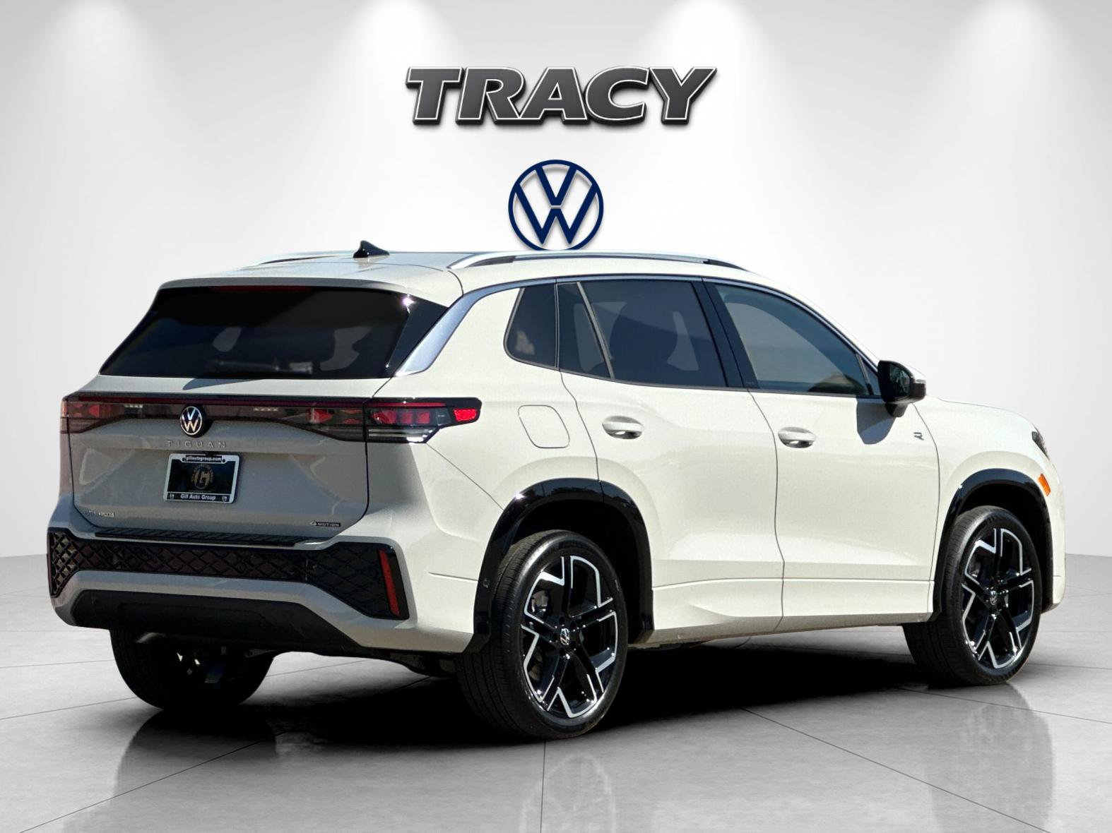 New 2026 Volkswagen Tiguan SEL R-Line AWD/4WD image 4
