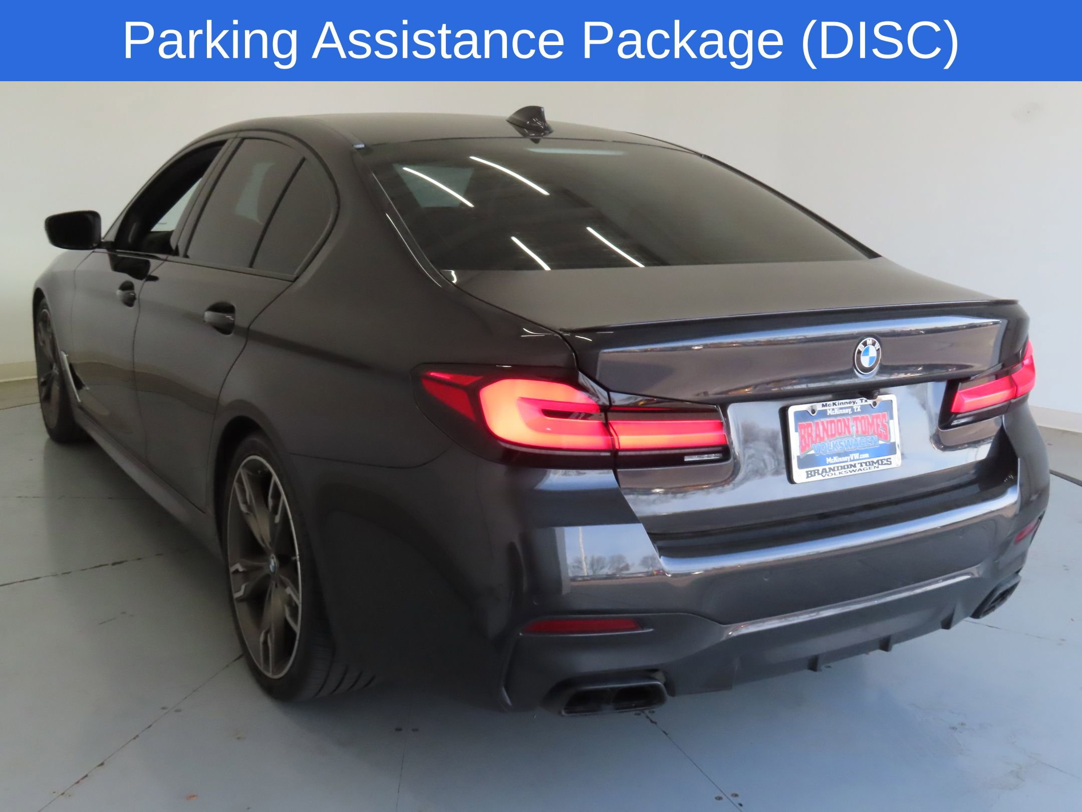 Used 2023 BMW M550i xDrive w/ Dynamic Handling Package image 7