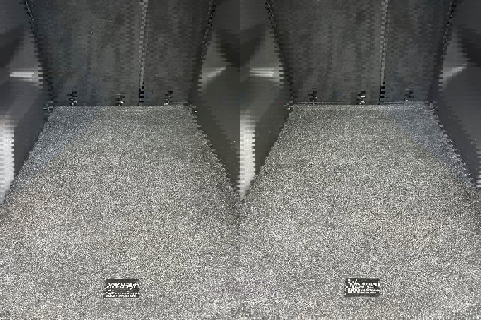 Used 2021 Volkswagen Atlas Cross Sport SE image 16