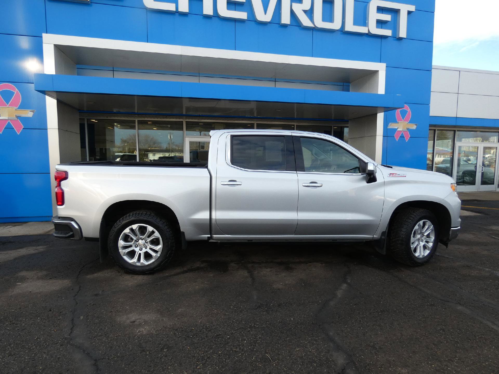 Certified 2022 Chevrolet Silverado 1500 LTZ w/ LTZ Premium Package image 2