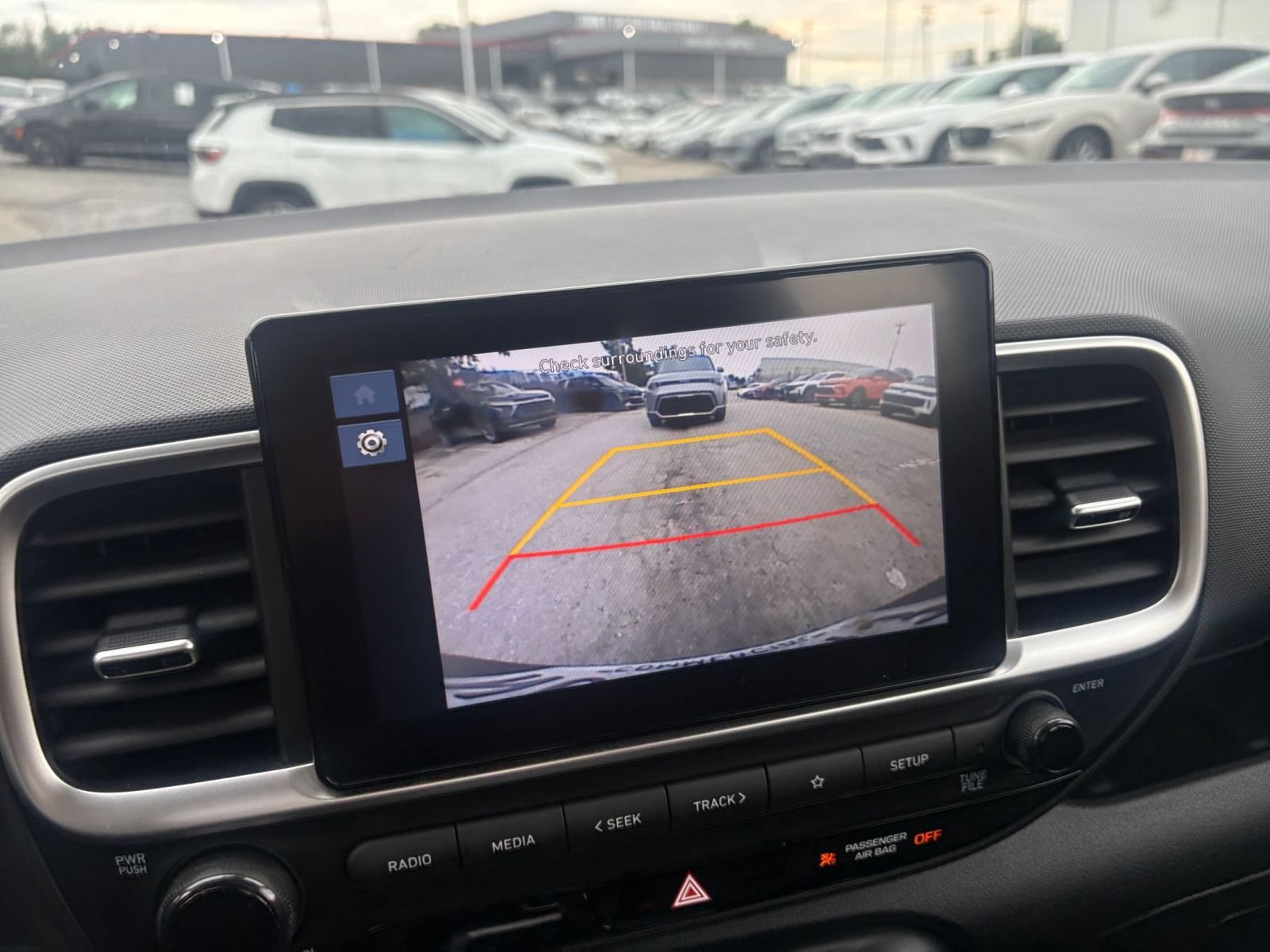 Used 2026 Hyundai Venue SEL FWD image 19