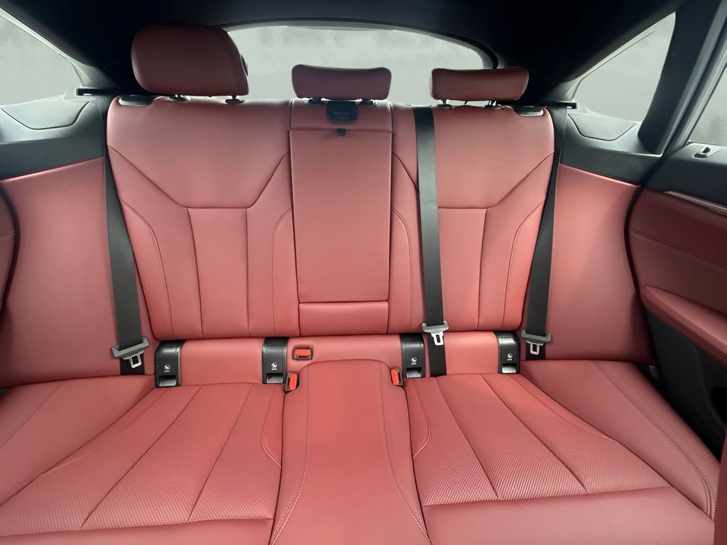 Used 2023 BMW i4 eDrive35 RWD image 7
