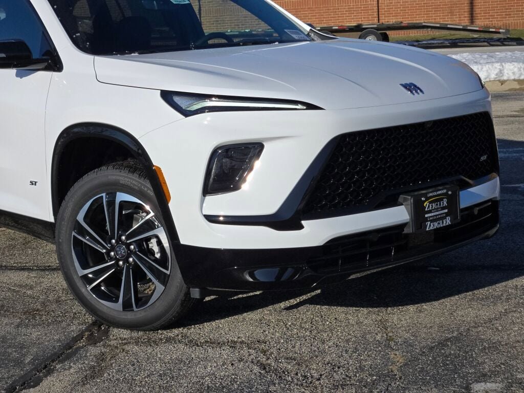 New 2026 Buick Enclave Sport Touring image 2