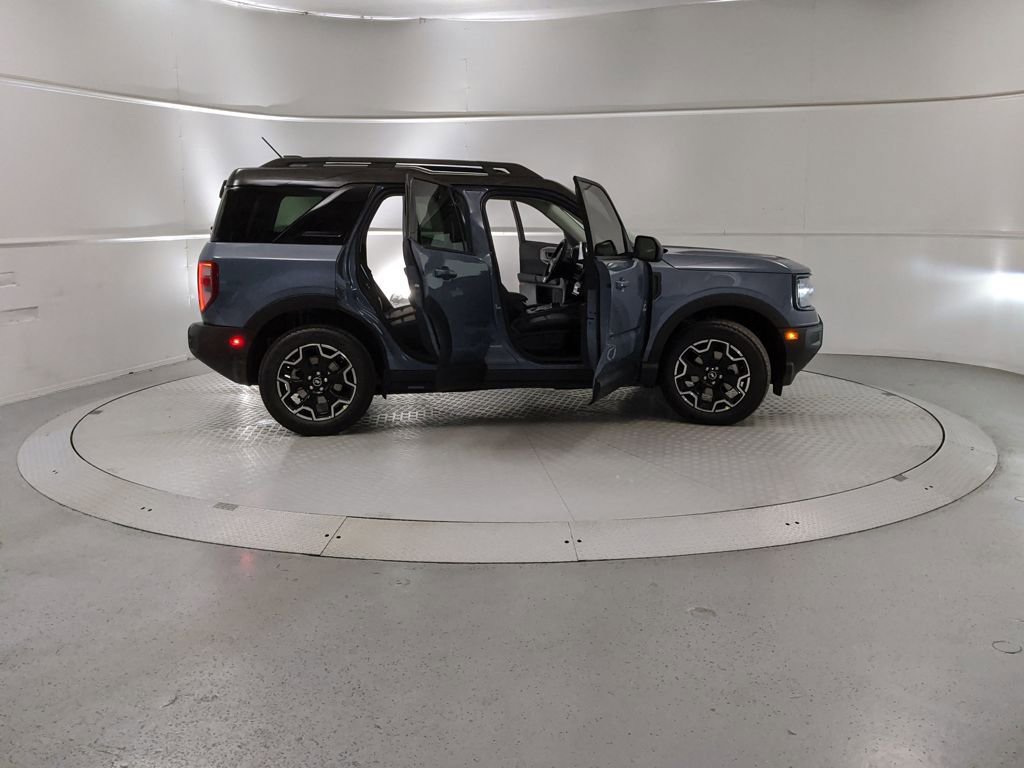 New 2025 Ford Bronco Sport Outer Banks image 8