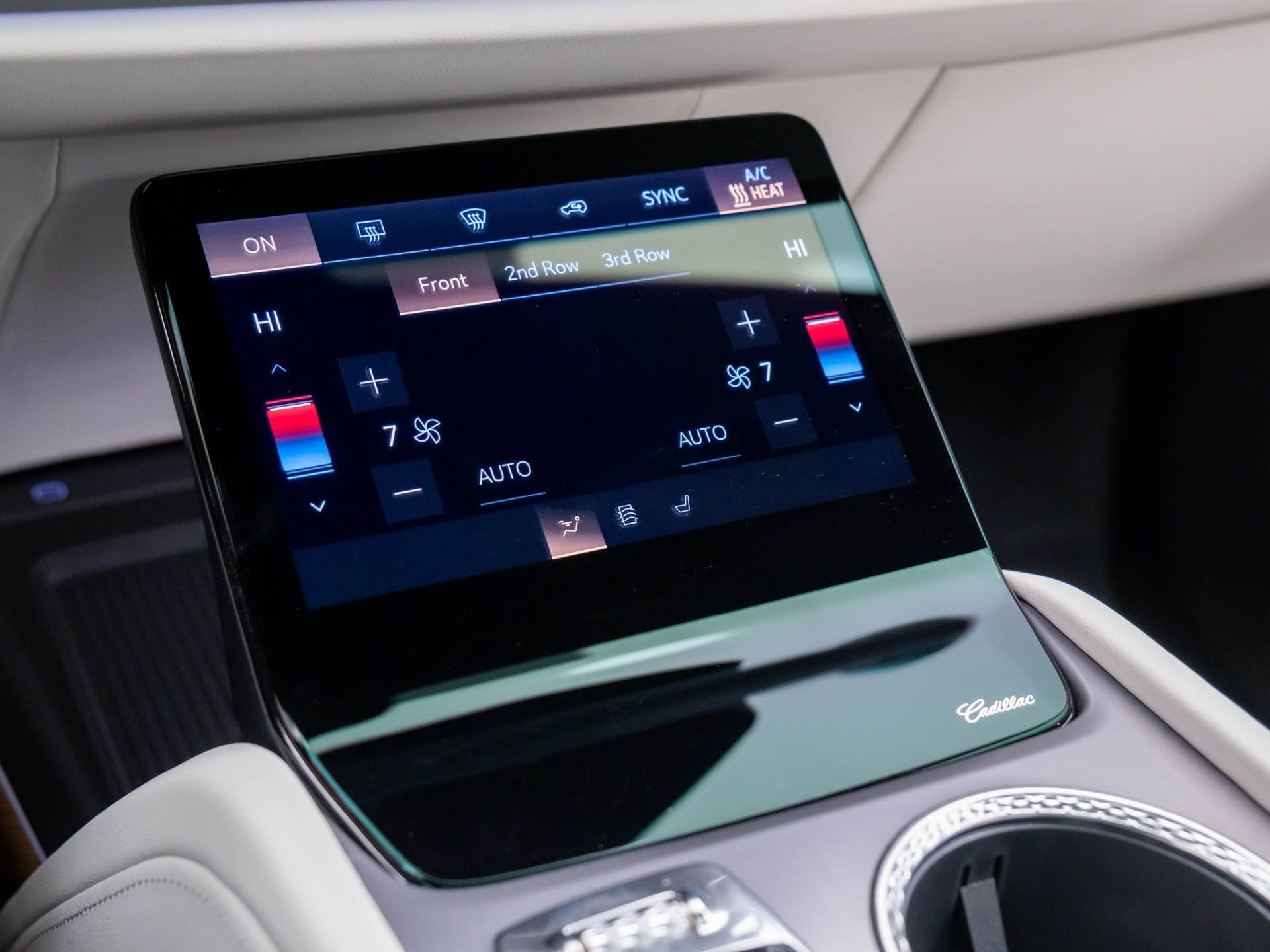 New 2026 Cadillac Vistiq Luxury w/ LPO, Floor Liner Package AWD/4WD image 29