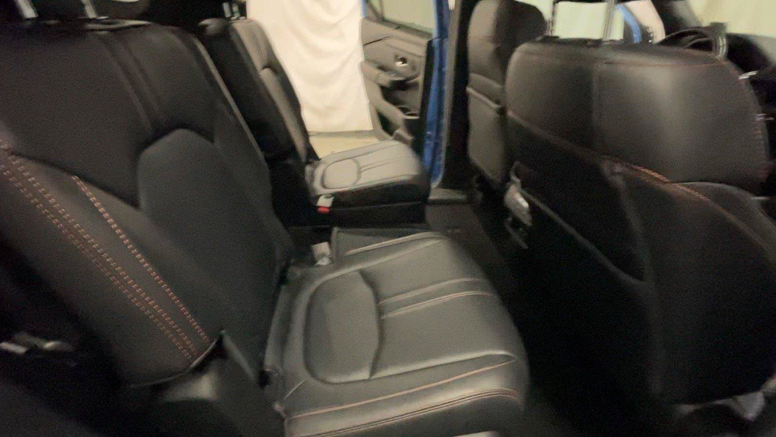 Used 2025 Honda Pilot TrailSport image 23