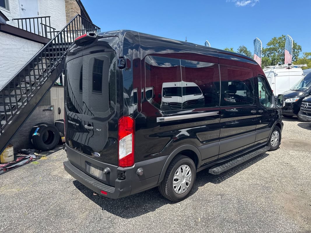Used 2019 Ford Transit 350 XLT RWD image 3