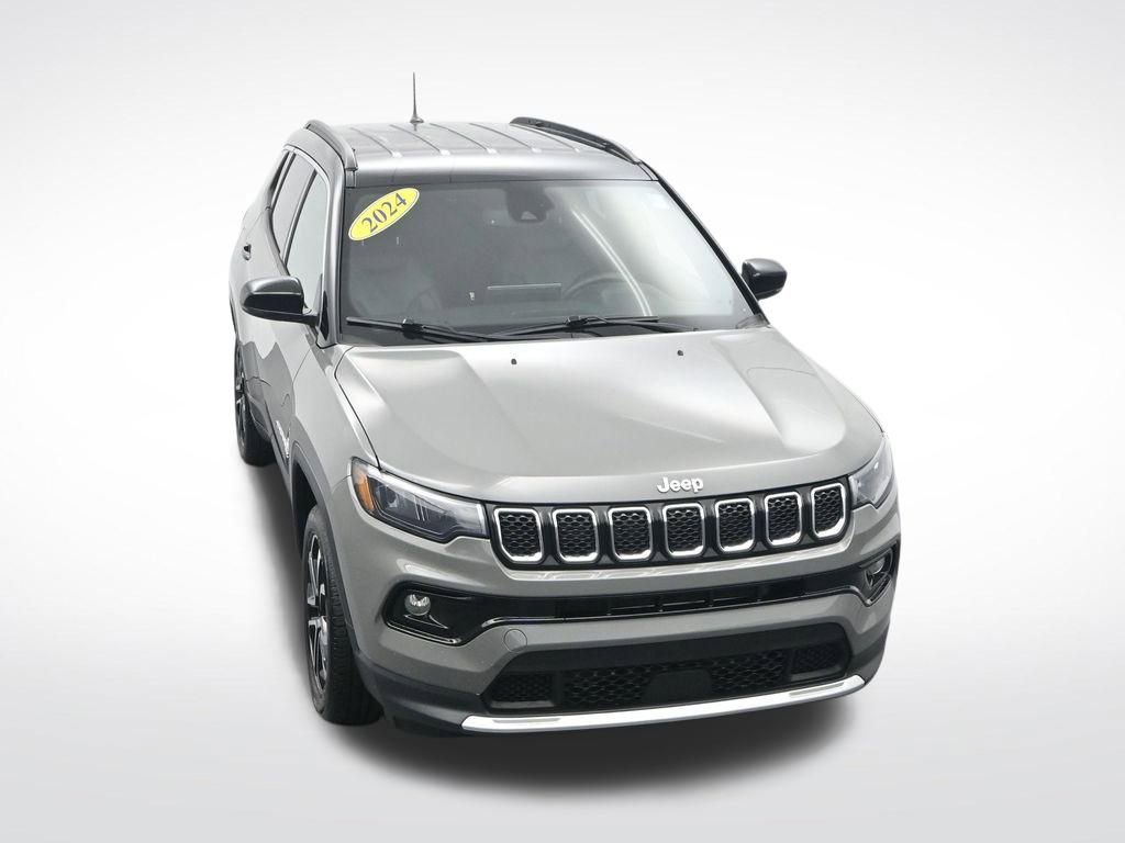 Used 2024 Jeep Compass Limited AWD/4WD image 25